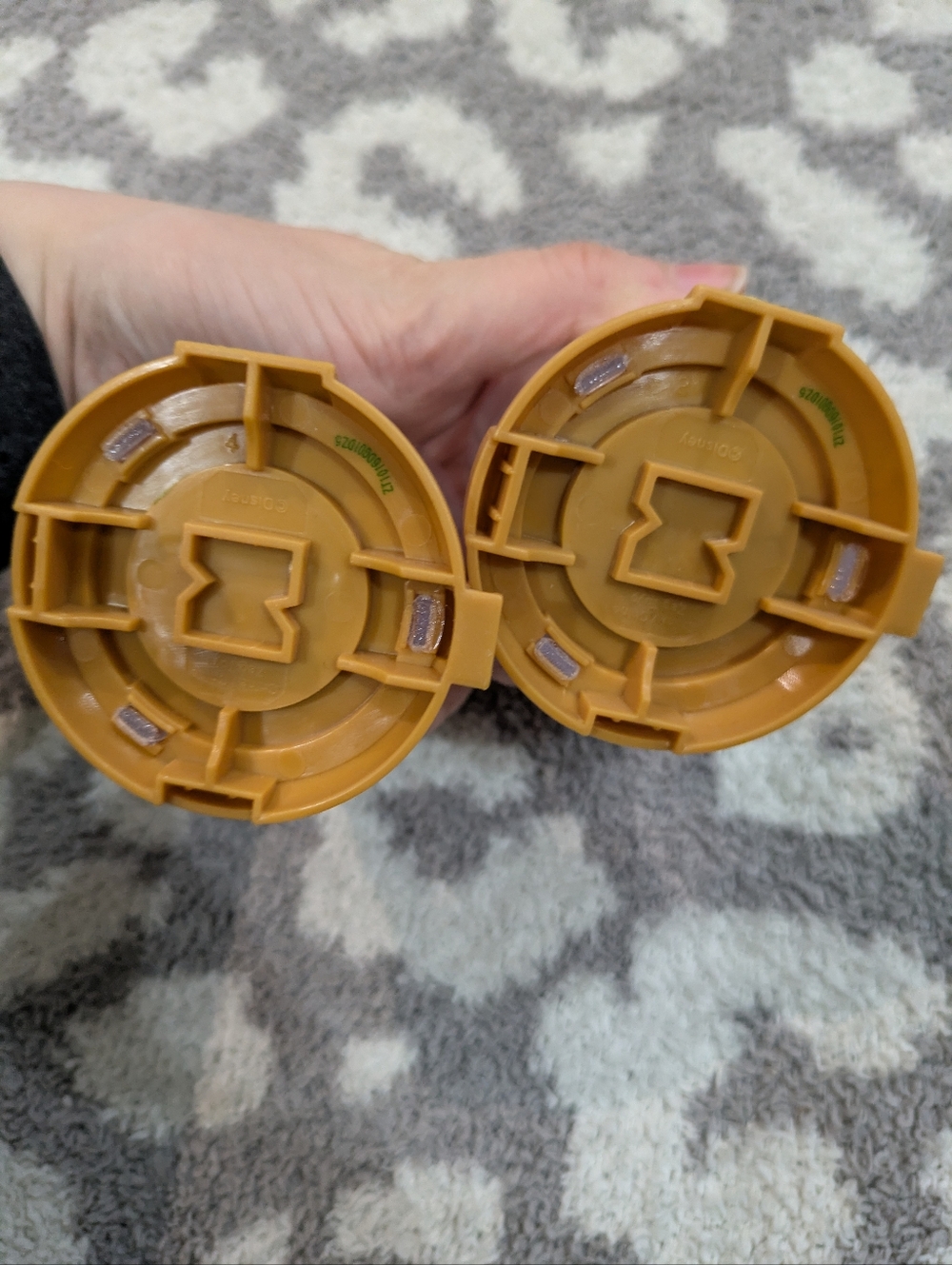 Disney Gravity Falls Mini Dome Figures - Yellow Bases - Picture 4 of 6